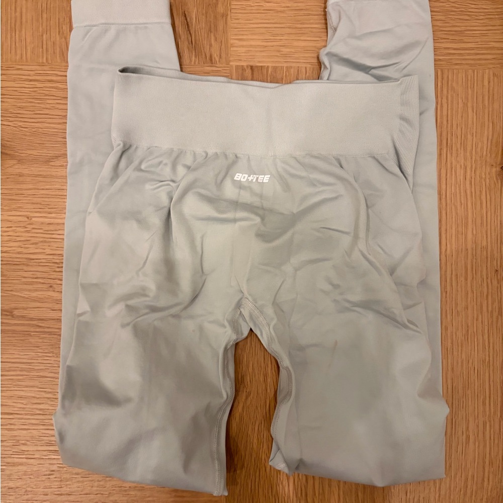 Bo + Tee leggings